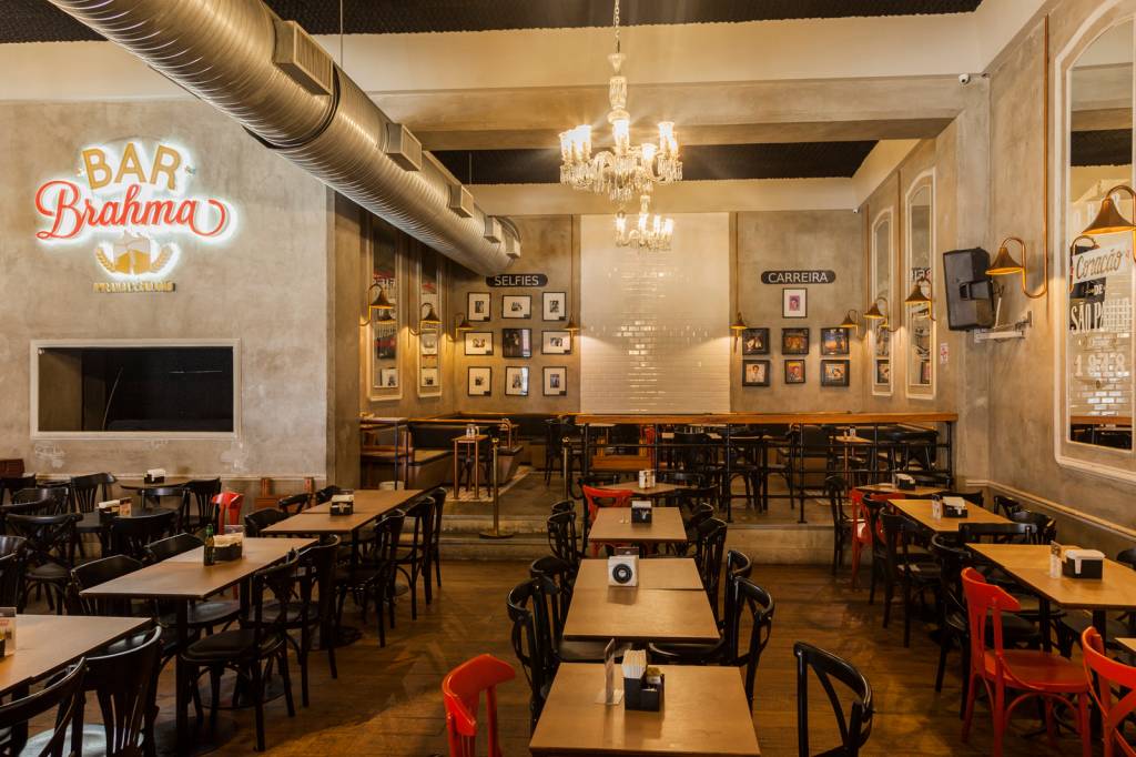 Bar Brahma renova almoço e tem programação noturna especial de shows