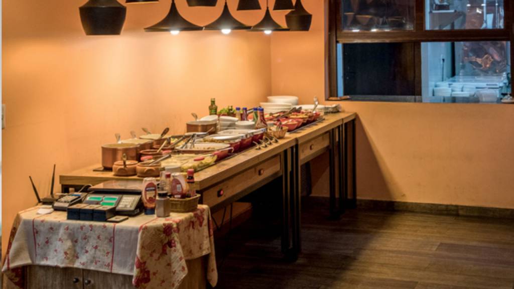 Conheça o Barskiy Dom, restaurante russo que vai além do estrogonofe