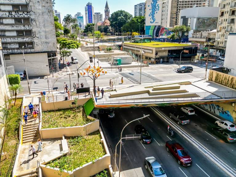 Centro ganha novo espaço de lazer na Rua Augusta