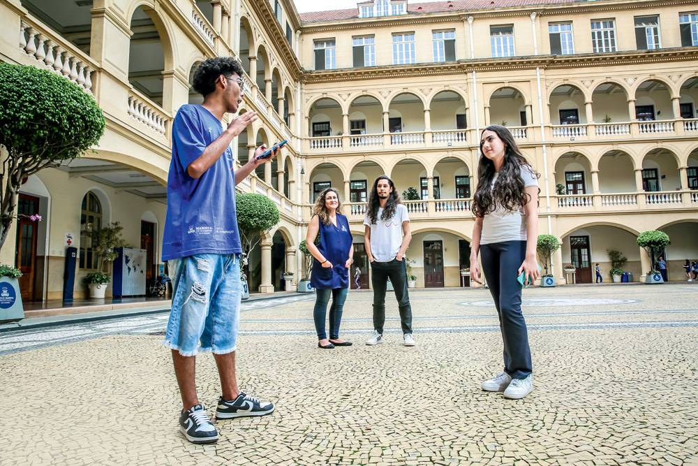 Slam ganha salas de escolas particulares e campeonato próprio