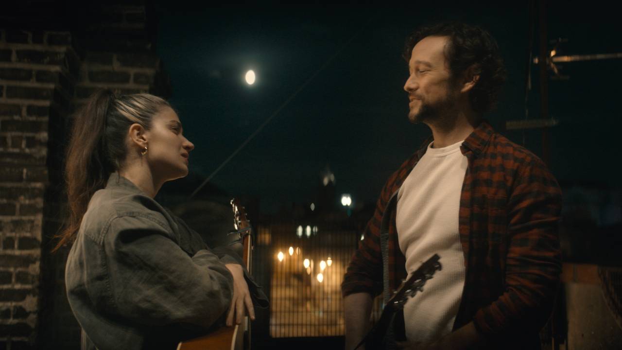 Flora e Filho: lindíssimo filme sobre amor e música