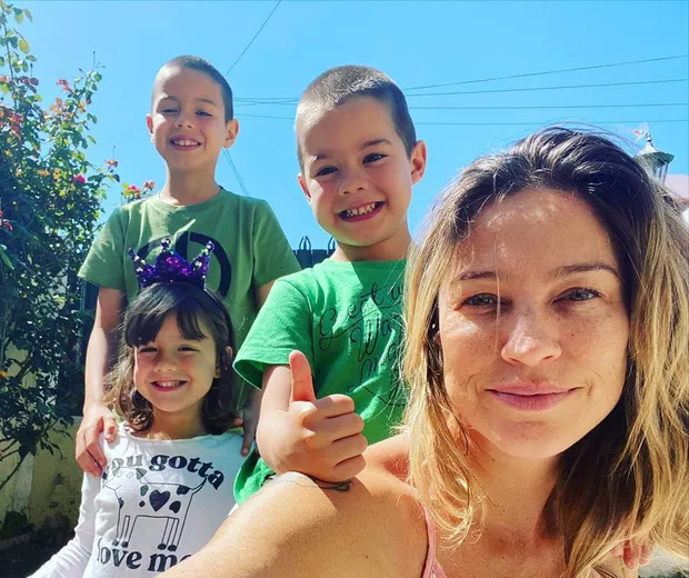 Luana Piovani e os filhos Dom, Liz e Bem