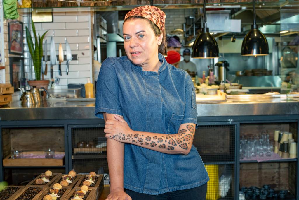 Janaína Torres, escolhida a melhor chef do mundo, abrirá restaurante autoral