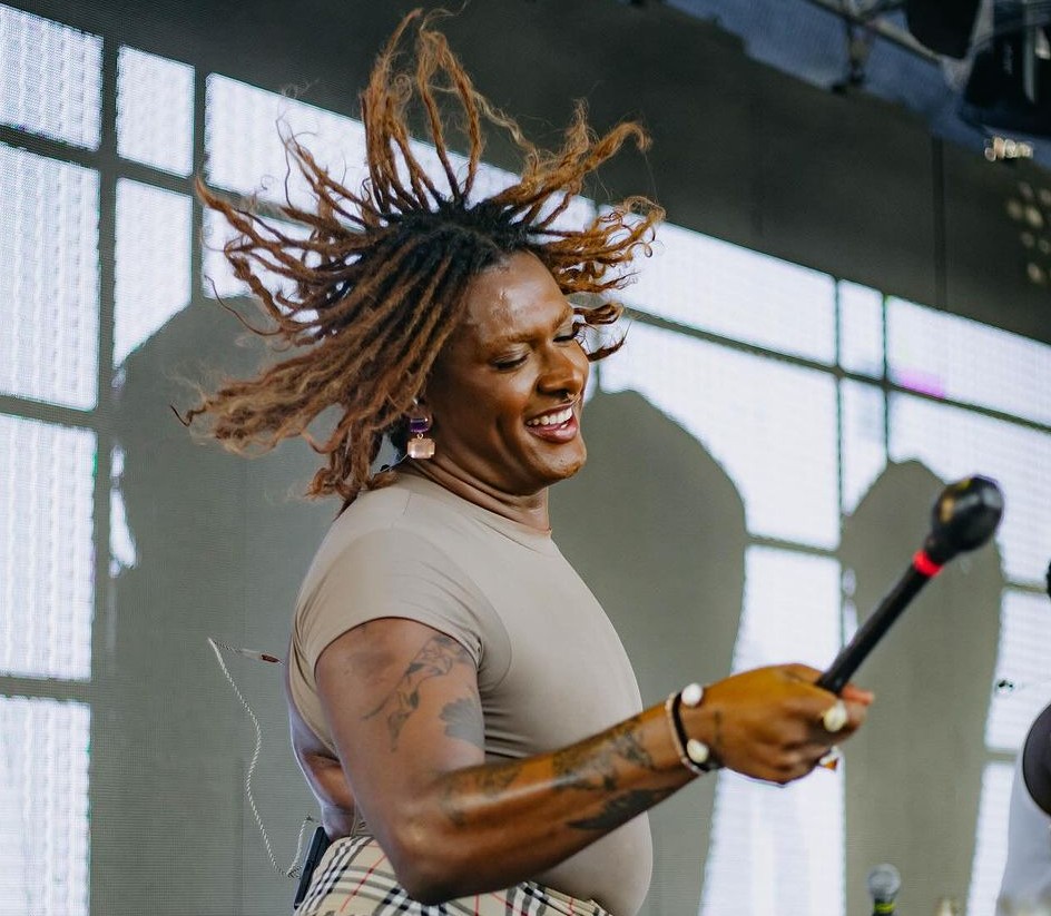 Liniker e Carlinhos Brown se apresentam no Memorial da América Latina neste domingo (19)