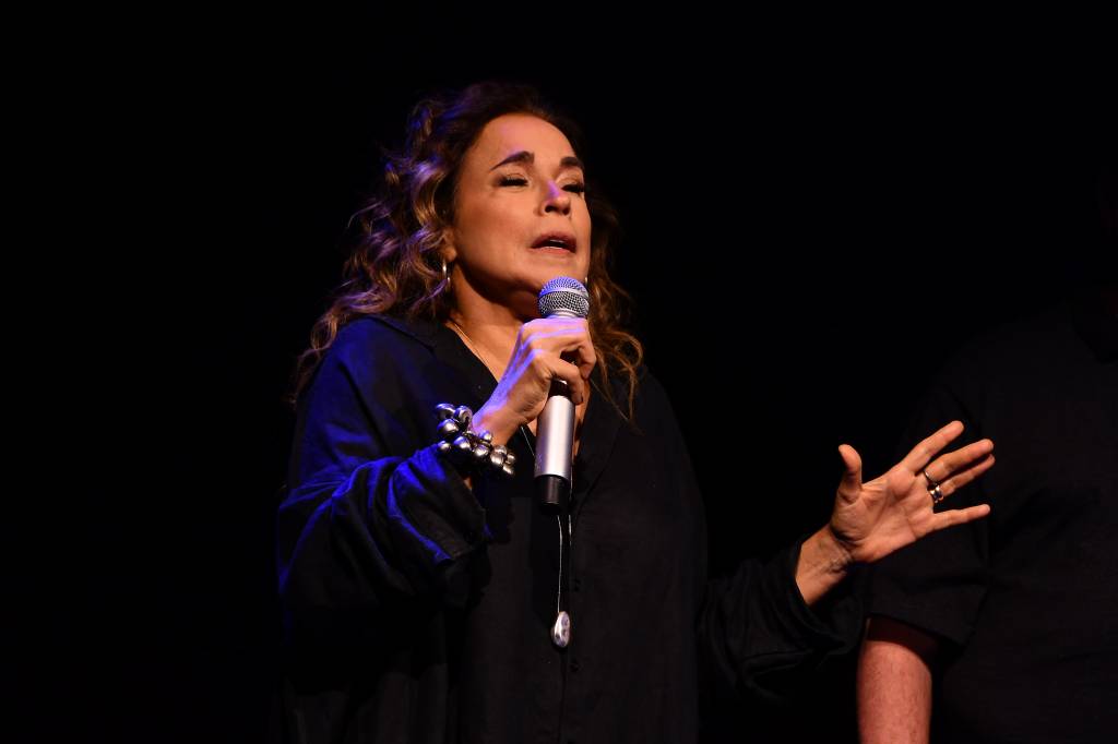 Gilberto Gil e Daniela Mercury se apresentam em leilão beneficente