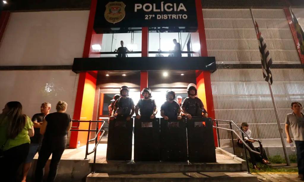 Justiça mantém prisão de manifestantes contra a privatização da Sabesp