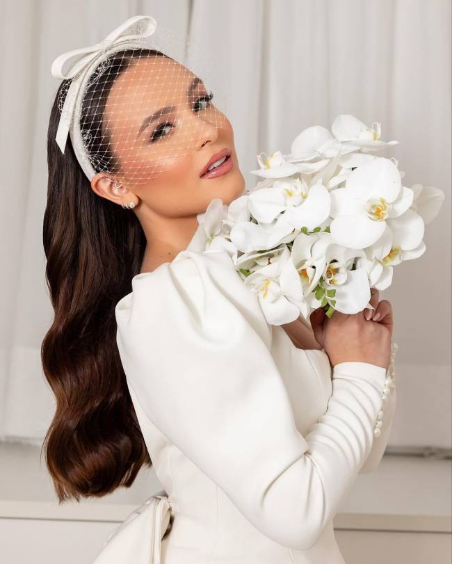 Larissa Manoela e André Luiz Frambach se casam Larissa Manoela e André Luiz Frambach se casam