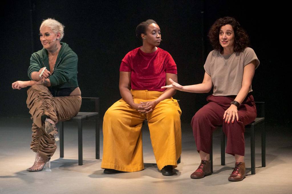 ‘Teoria King Kong’ atualiza no teatro obra feminista