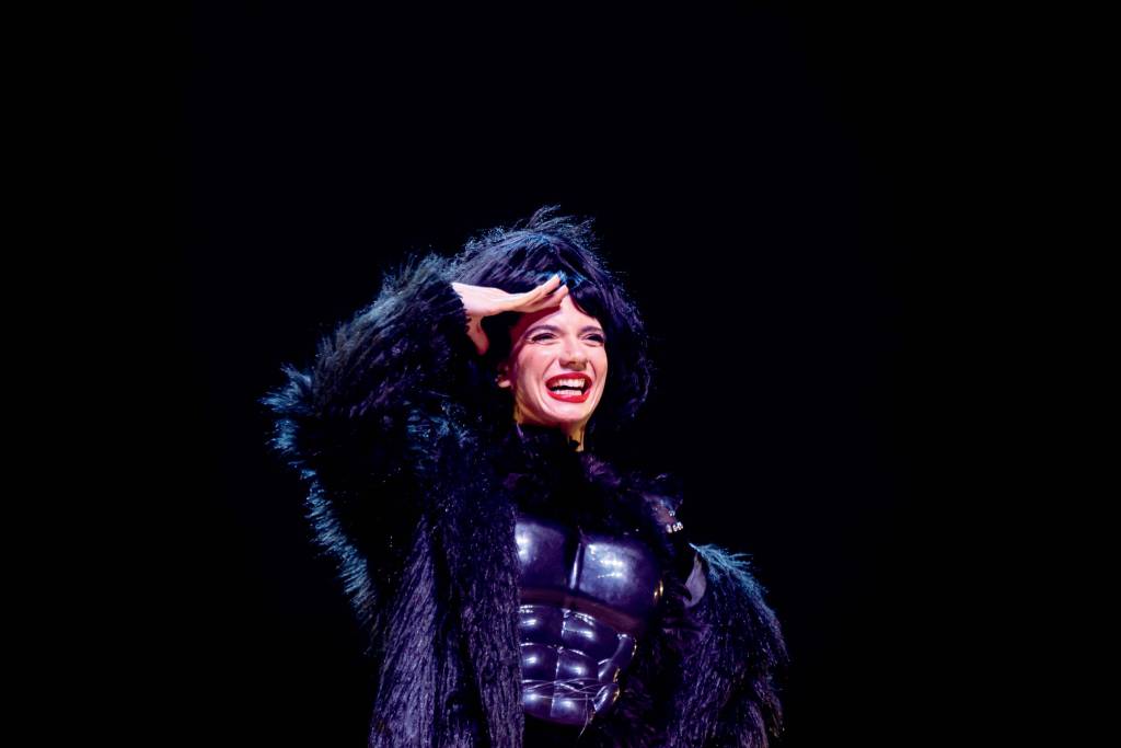 5 peças que retornam em janeiro de 2024