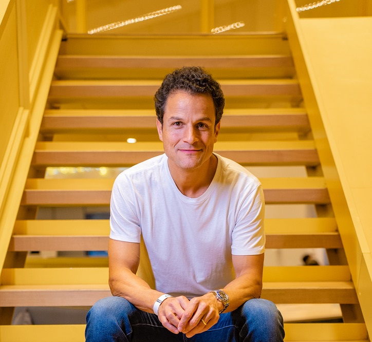 Tricampeão relembra grave acidente na neve em nova biografia