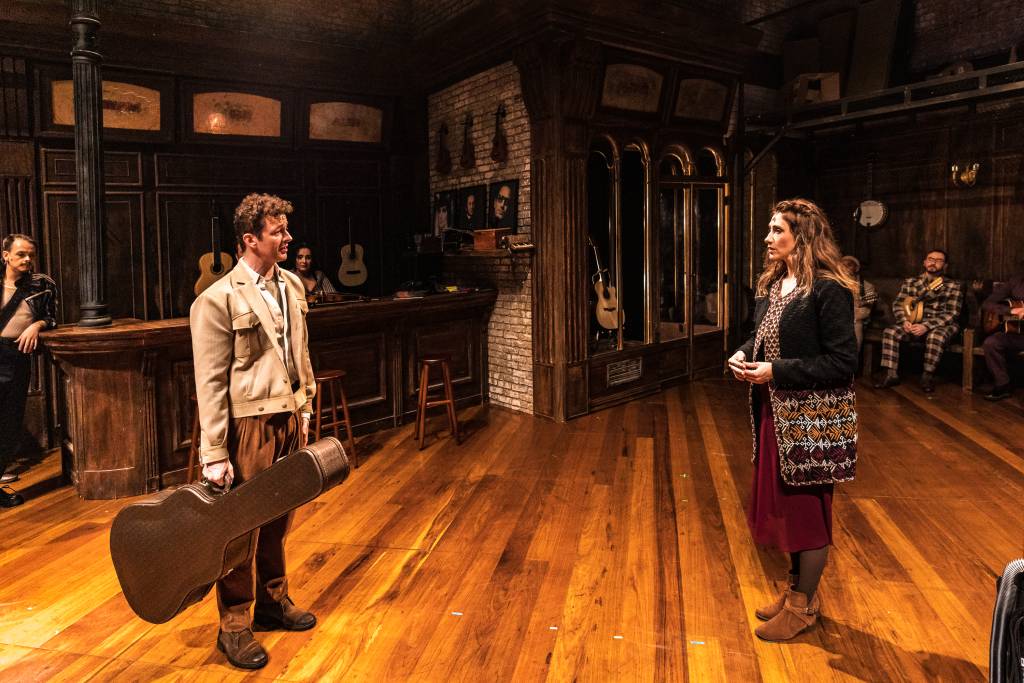 Musical premiado ‘Once’ faz nova temporada em São Paulo