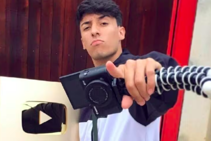 Influenciador morreu após usar drogas e ter infarto, alega jovem em depoimento