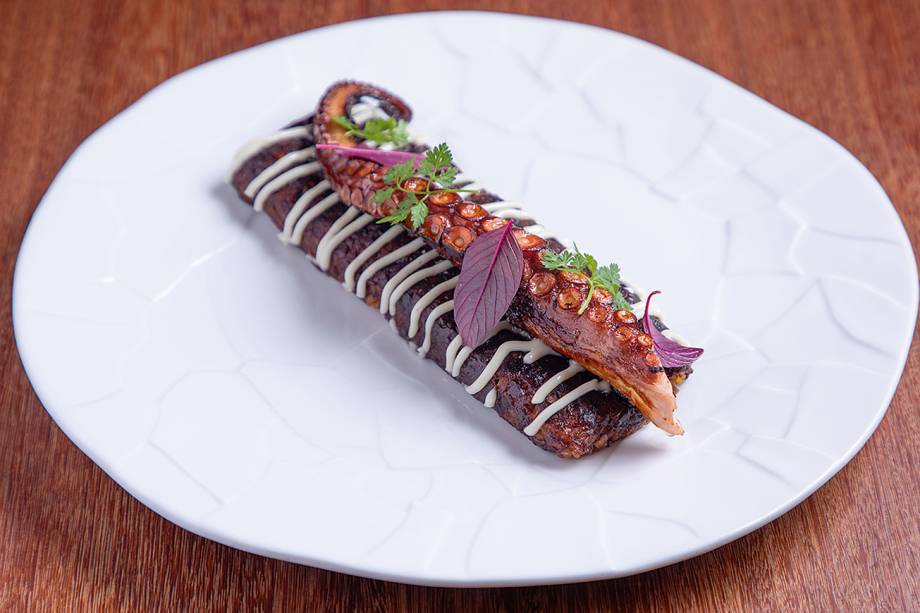 Arroz socarrat de pato com polvo: do Cala del Tanit Arroz socarrat de pato com polvo: do Cala del Tanit