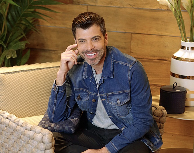 Henrique Freneda visita casas de famosos em Reforma Surpresa