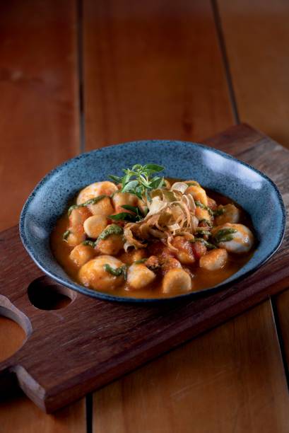 Nhoque do Cristal CasaMia: com tomate,azeitona e muçarela