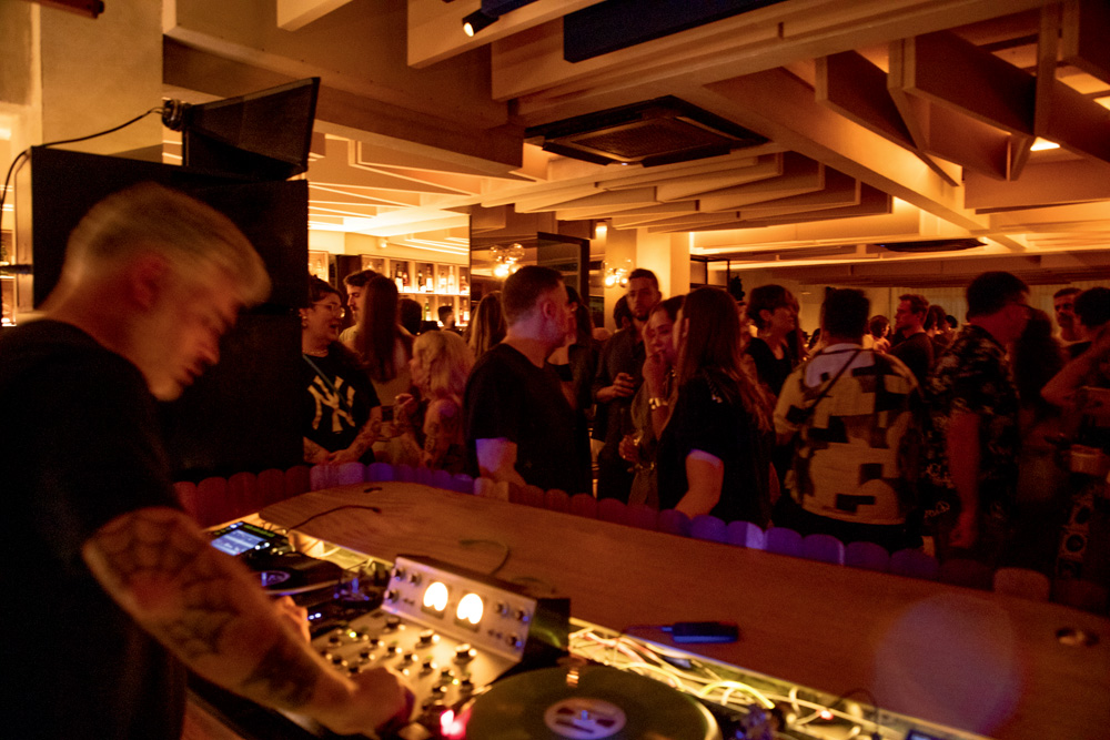 Matiz: conheça o bar com agito e terraço em prédio antigo no Centro