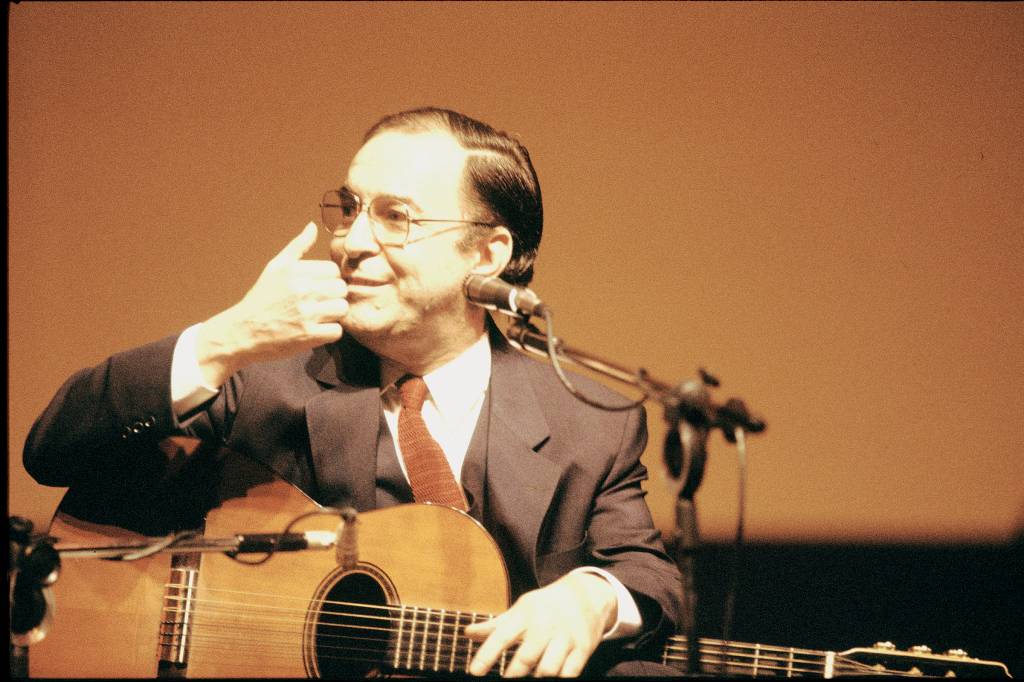 Documentário explora vida de João Gilberto com depoimentos inéditos