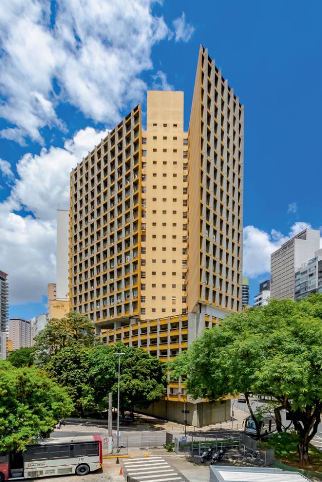 Edifício Joelma foi reformado e atualmente se chama Praça da Bandeira.