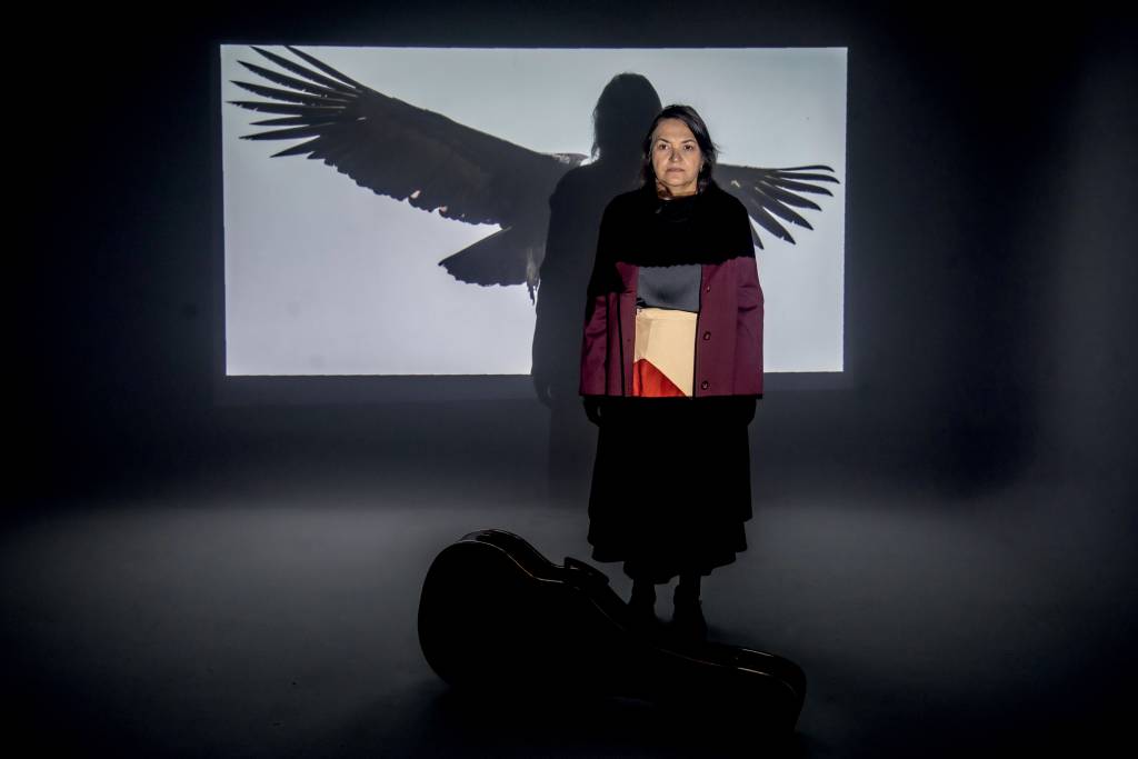 Monólogo na capital homenageia cantora chilena Violeta Parra