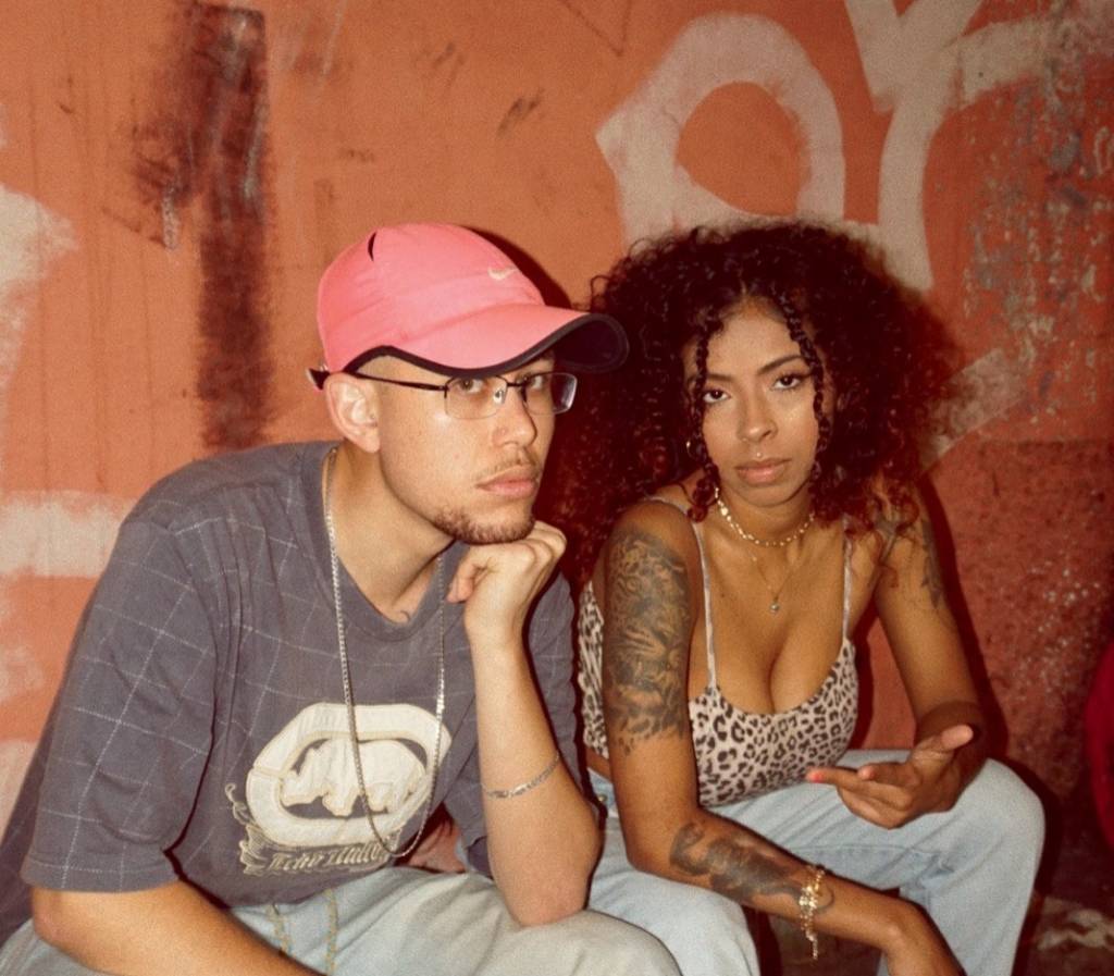 Casal da Zona Leste tem brechó com estética do funk paulista de 2010