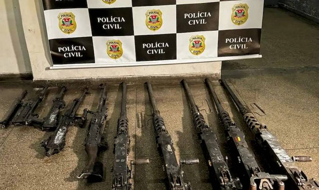 Militares e civis são denunciados por furto de metralhadoras