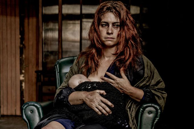 Grupo apresenta versão contemporânea de tragédia grega na Vila Maria Zélia