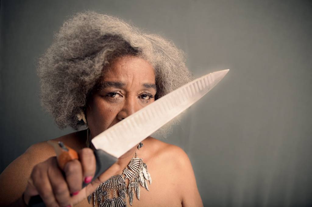 Espetáculo articula memórias biográficas à culinária brasileira