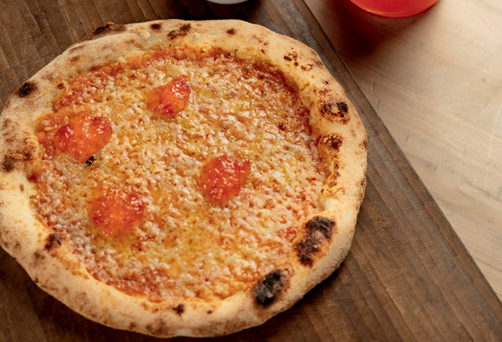 Carlos lança pizzas com queijo do Rio de Janeiro