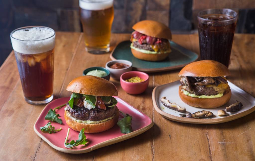 Um ano de Cow Me Burger