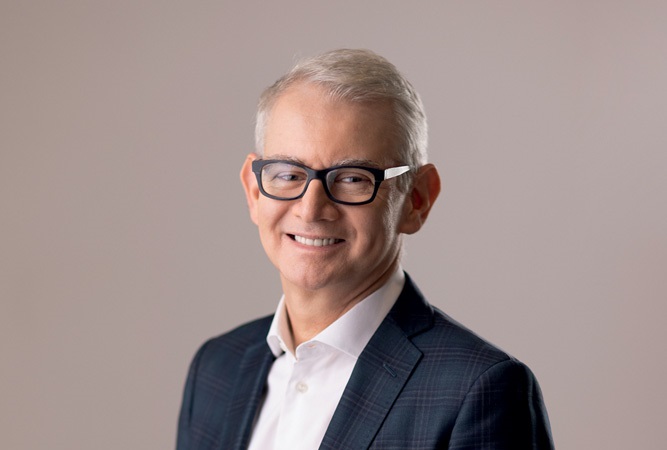 Médico de Anitta e Larissa Manoela participa de evento sobre endometriose