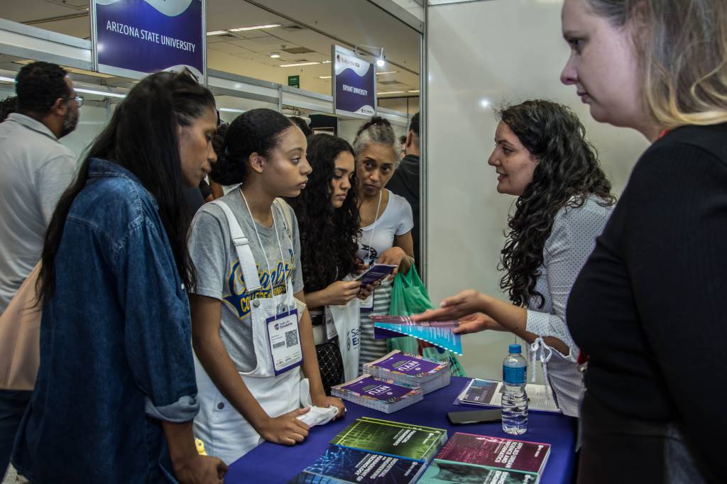 Salão do Estudante volta em março para SP com instituições de 11 países