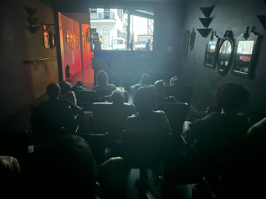 Casa noturna na Barra Funda cria projeto de cinema com sessões gratuitas