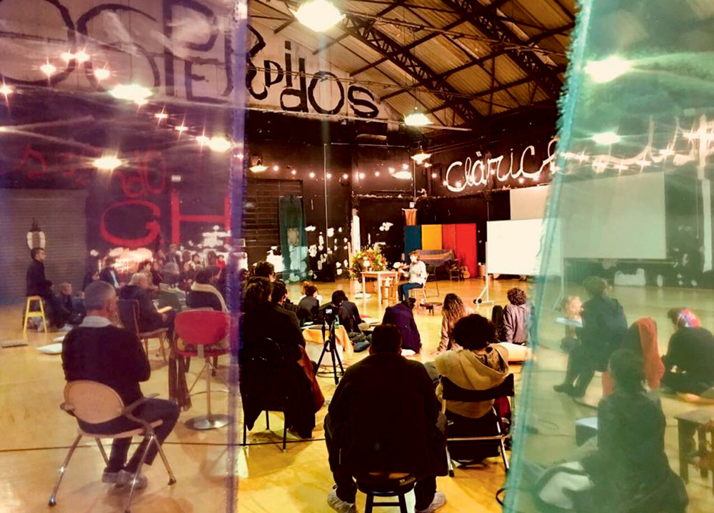 Por dentro do galpão criativo do cineasta Luiz Fernando Carvalho em SP