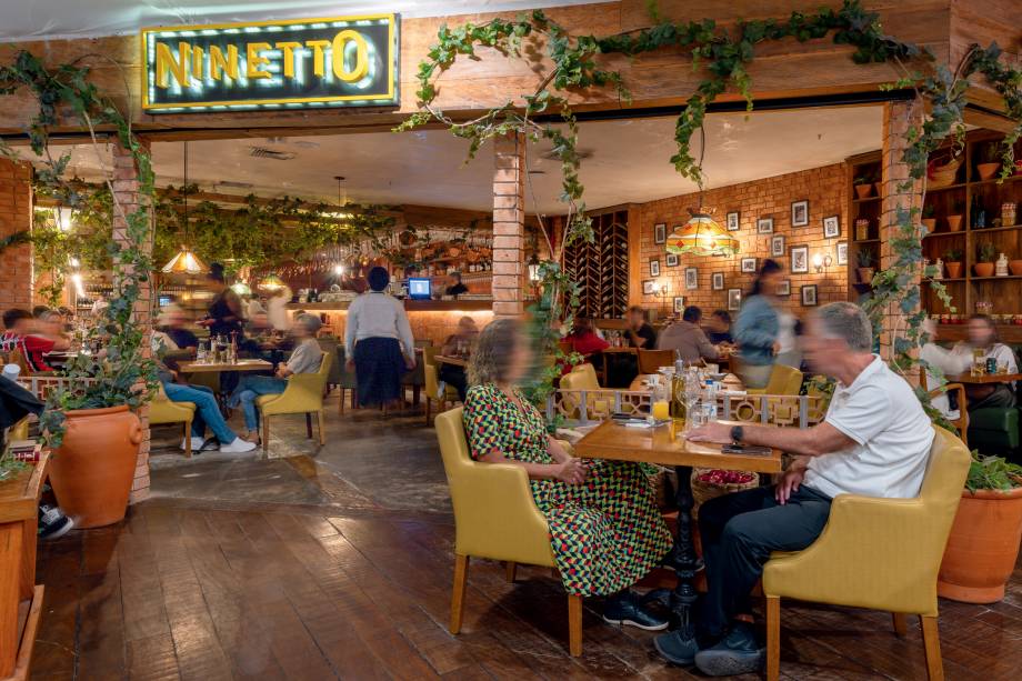 Ninetto: Nino para praças de alimentação em shoppings Ninetto: Nino para praças de alimentação em shoppings