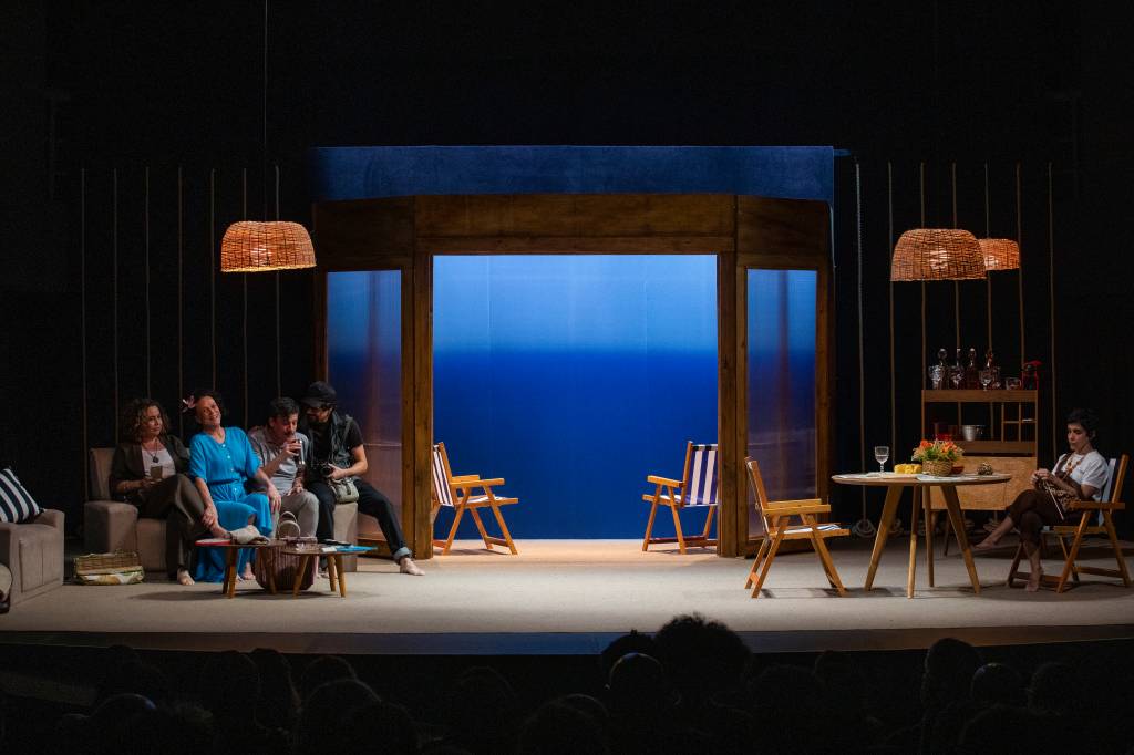 Sucesso de crítica, ‘Veraneio’ ganha novas apresentações em São Paulo