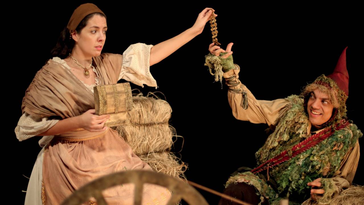 Luna Kruschewskyh e Leo Campos: a princesa e o narrador da história