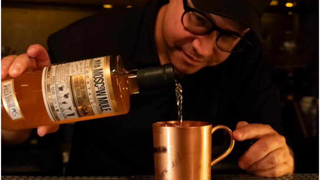 Conheça o moscow mule de garrafa, pronto para beber