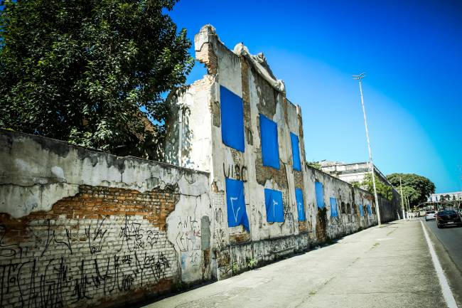 Fachada do Quartel Tabatinguera: degradação