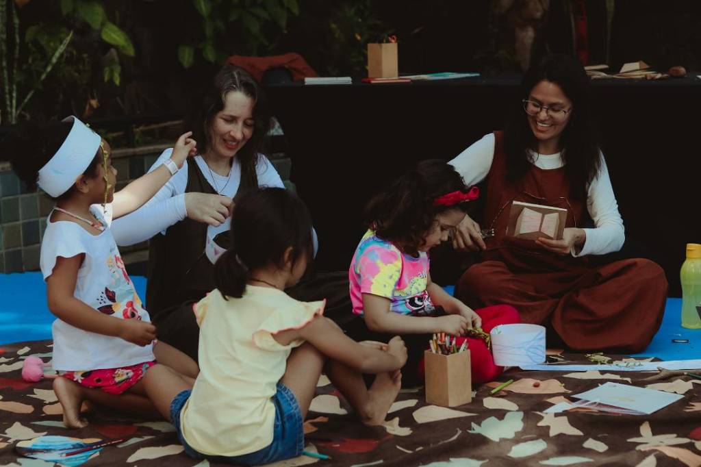 Sesc Santo Amaro promove oficinas e contação de história na agenda de maio