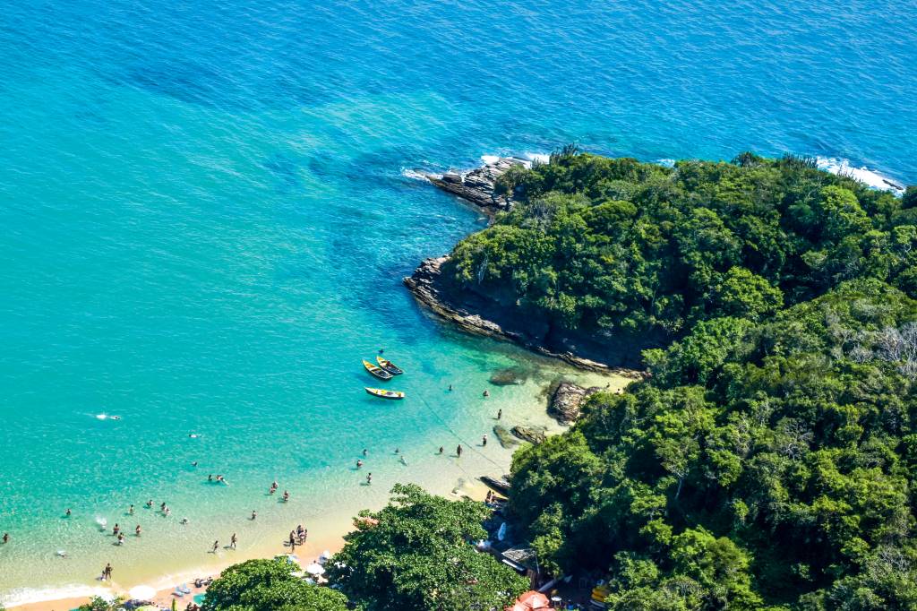 Paraíso fluminense: um roteiro para visitar Búzios na melhor época do ano