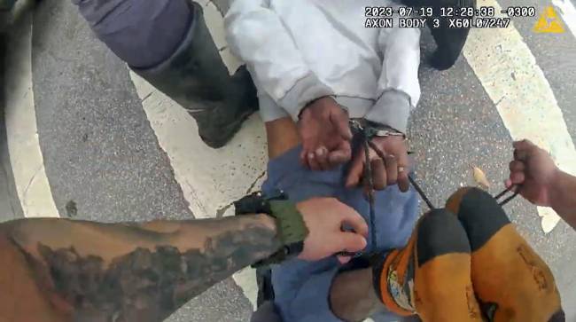 Frame_Djalma2.jpg PM amarra assaltante pelos pés: liberdade imediata