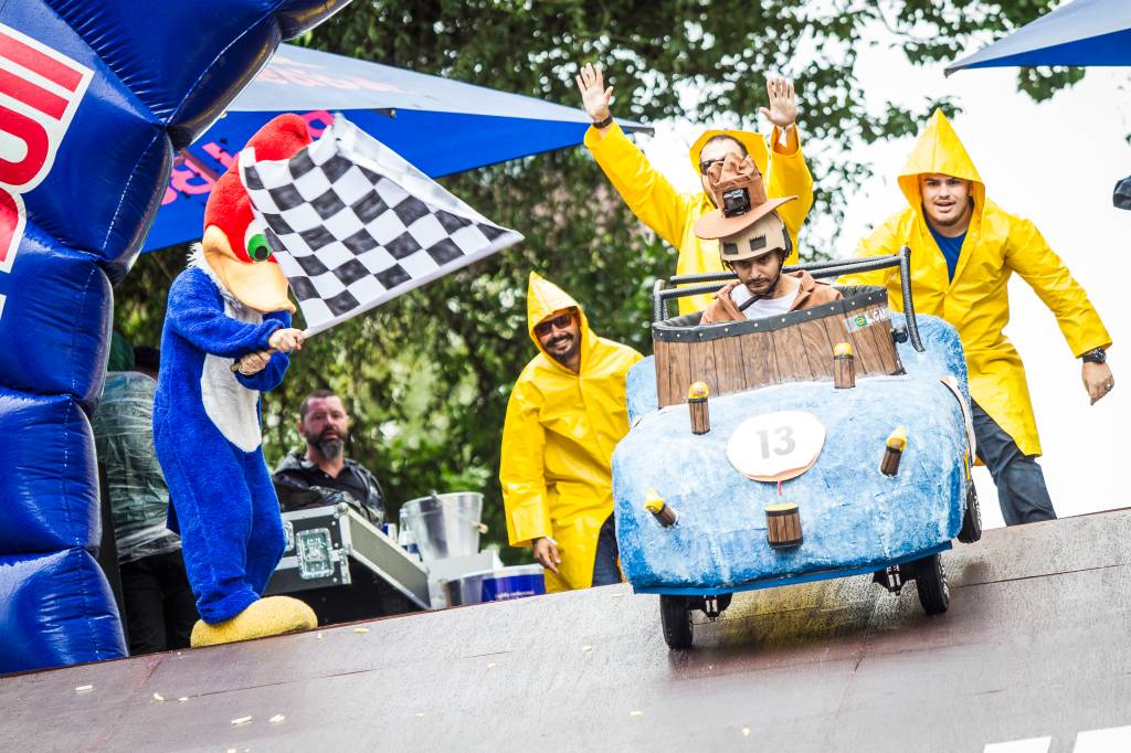 Corrida Red Bull Ladeira Abaixo acontece neste domingo (16)