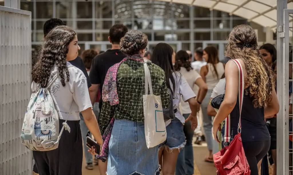 Tema da redação da Fuvest tem a ver com solidariedade