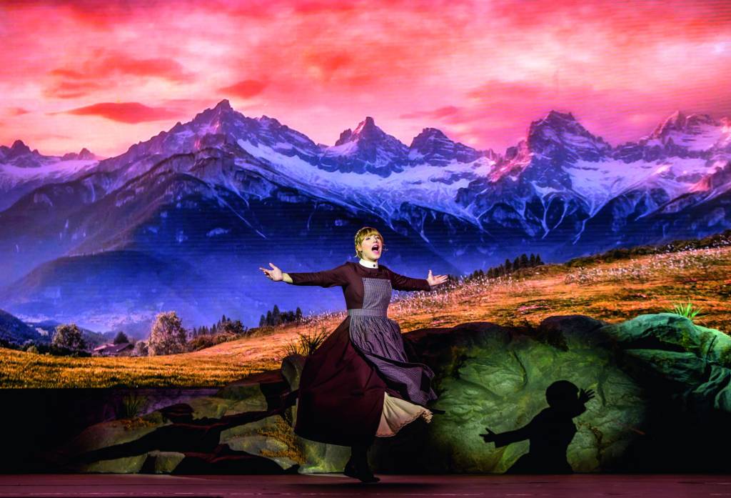 ‘A Noviça Rebelde’ com Malu Rodrigues e Larissa Manoela chega a São Paulo