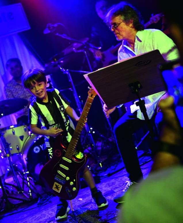 Miguel e seu avô, Dadi Carvalho: encontro no Blue Note Rio Miguel e seu avô, Dadi Carvalho: encontro no Blue Note Rio