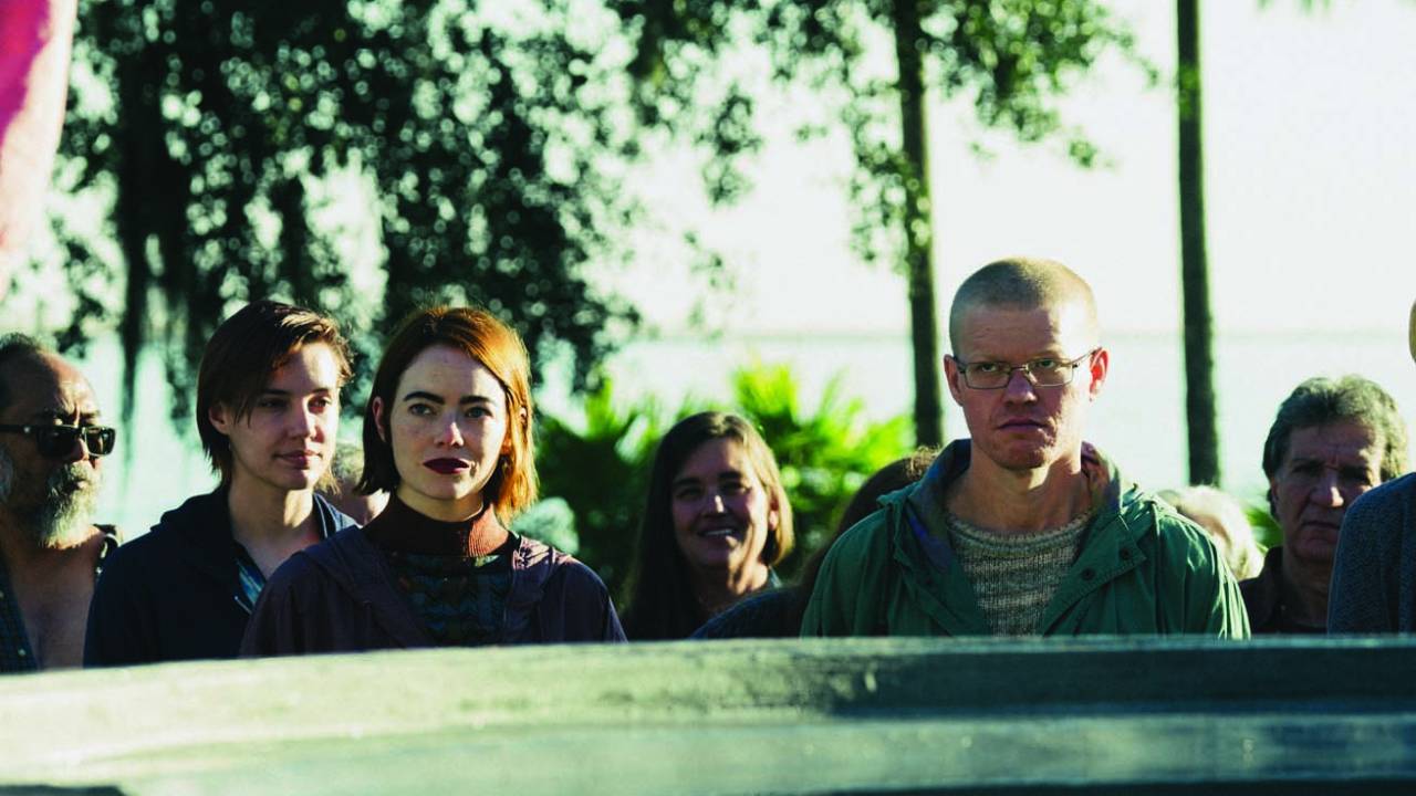 Cena de 'Tipos de Gentileza', com Emma Stone e Jesse Plemons