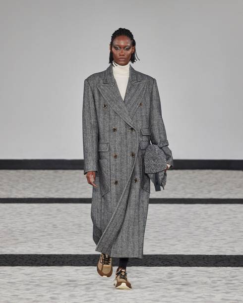 Desfile de Alexandre Herchcovitch: alfaiataria luxuosa Desfile de Alexandre Herchcovitch: alfaiataria luxuosa