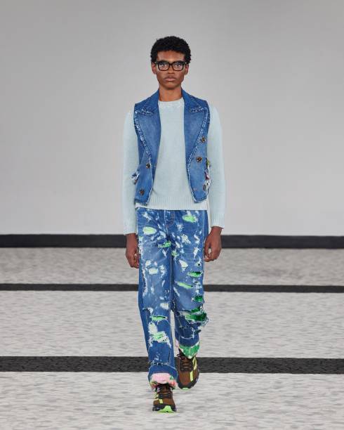 Desfile de Alexandre Herchcovitch: alfaiataria luxuosa Desfile de Alexandre Herchcovitch: alfaiataria luxuosa