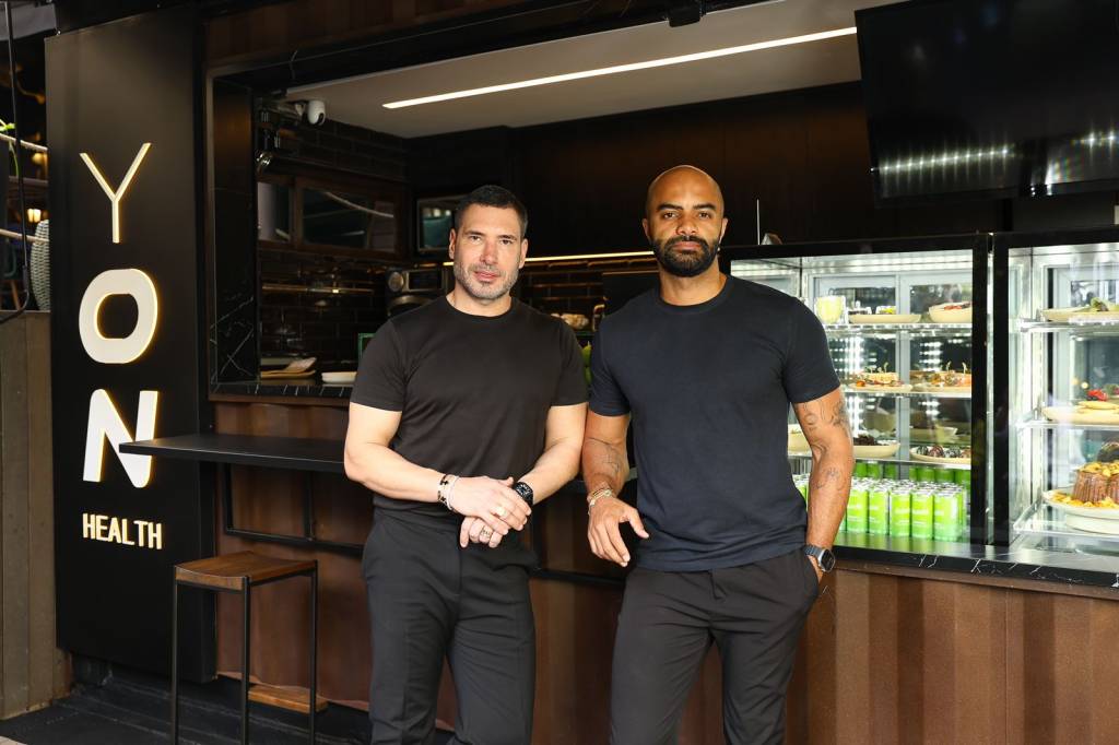 Empresário de academia de luxo inaugura café-boutique nos Jardins