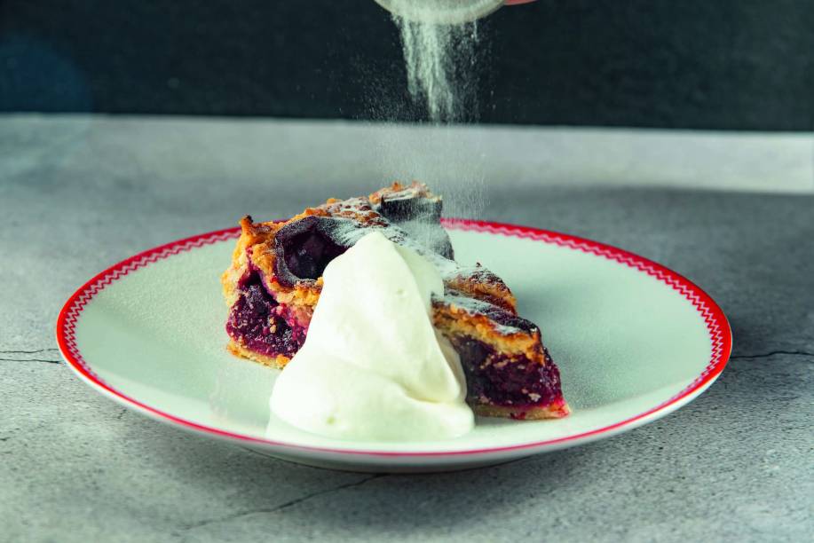 Crostata di frutta del mercato: torta de frutas vermelhas do Shihoma Deli Crostata di frutta del mercato: torta de frutas vermelhas do Shihoma Deli